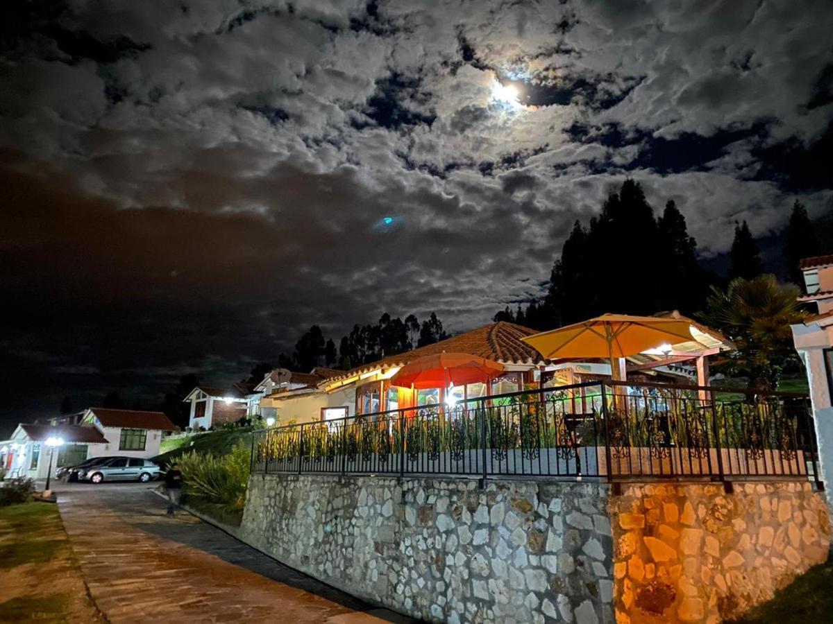 Hotel Cabanas San Cayetano Paipa Exterior photo